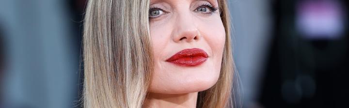 Angelina Jolie na premierze filmu Maria w makijażu Tom Ford